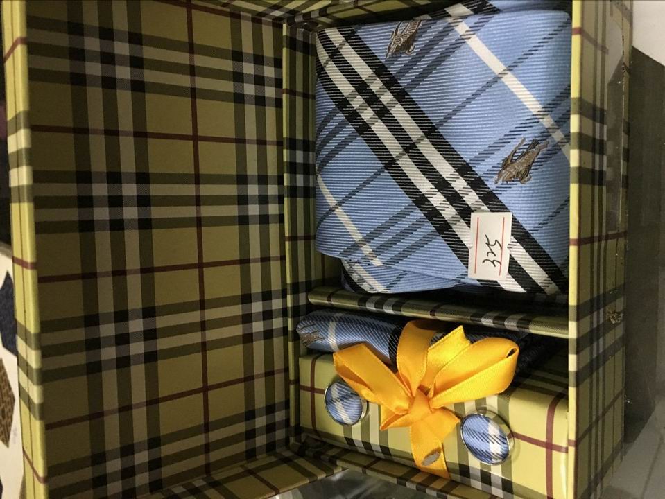 Kit Cravatta Burberry Compeltto Modello 13